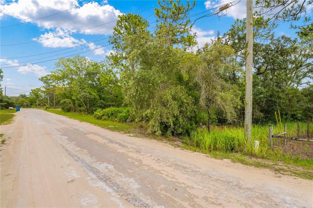 待售: $72,999 (1.06 acres)