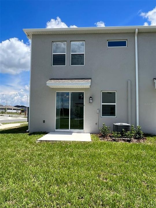 合同活跃: $1,920 (3 贝兹, 2 浴室, 1834 平方英尺)