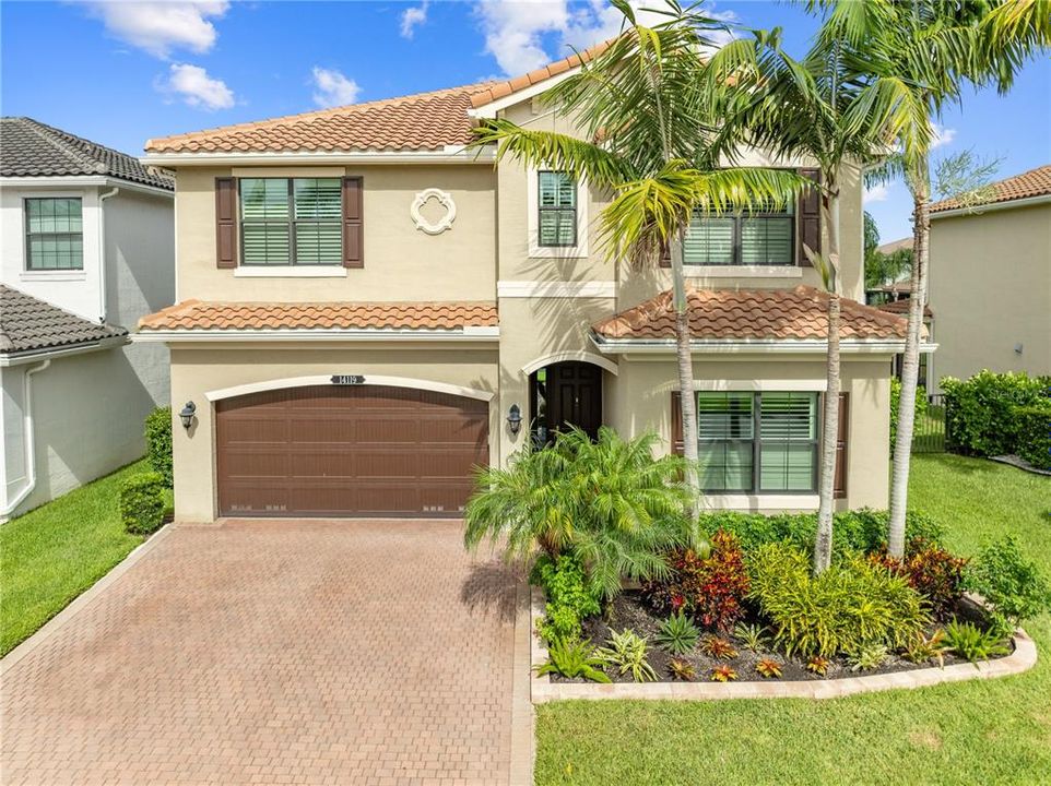 Vendido Recientemente: $899,000 (4 camas, 3 baños, 2656 Pies cuadrados)