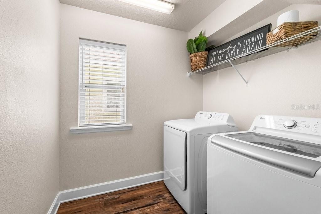 待售: $700,000 (4 贝兹, 3 浴室, 2637 平方英尺)