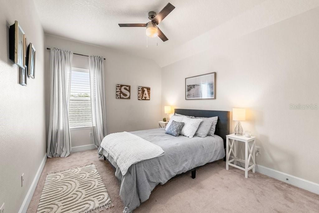 待售: $700,000 (4 贝兹, 3 浴室, 2637 平方英尺)