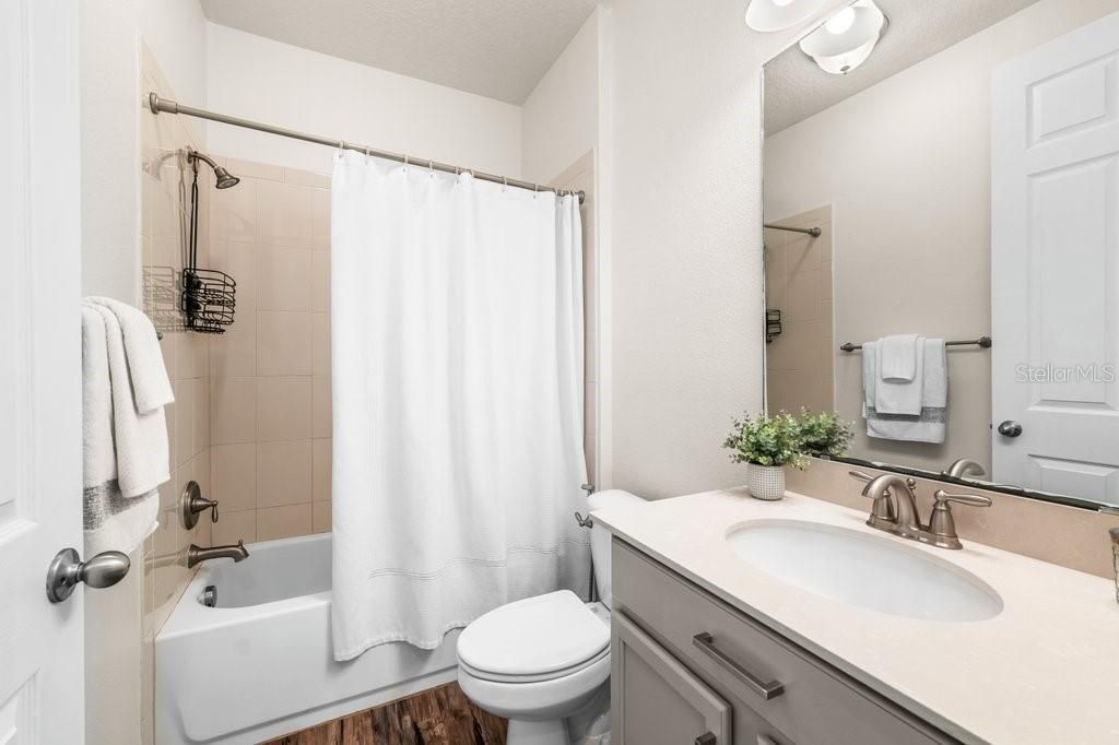 待售: $700,000 (4 贝兹, 3 浴室, 2637 平方英尺)