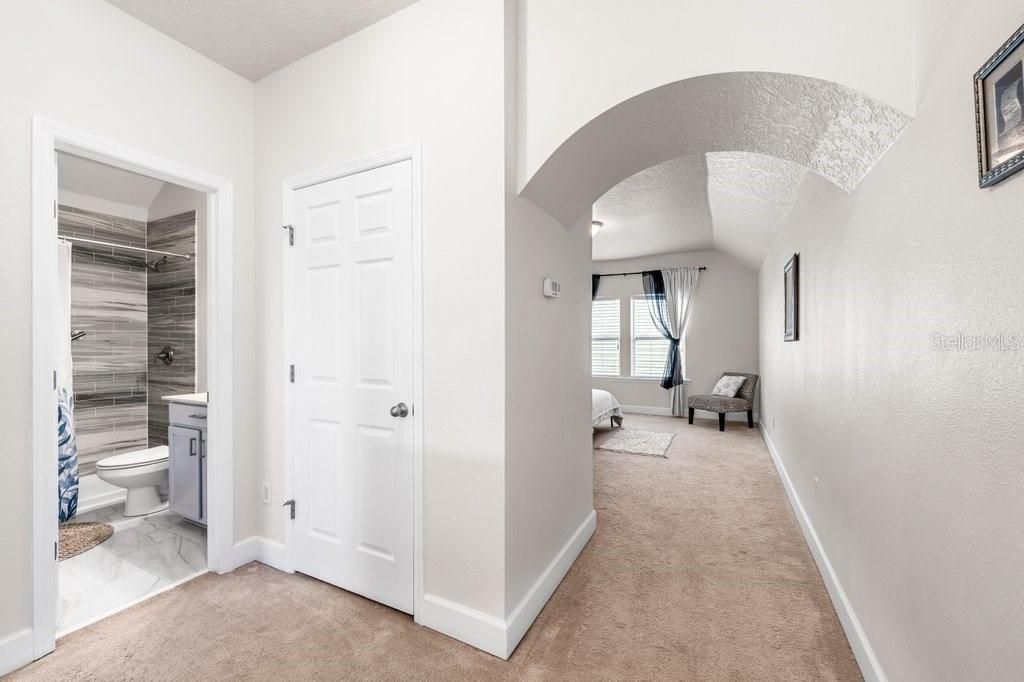 待售: $700,000 (4 贝兹, 3 浴室, 2637 平方英尺)