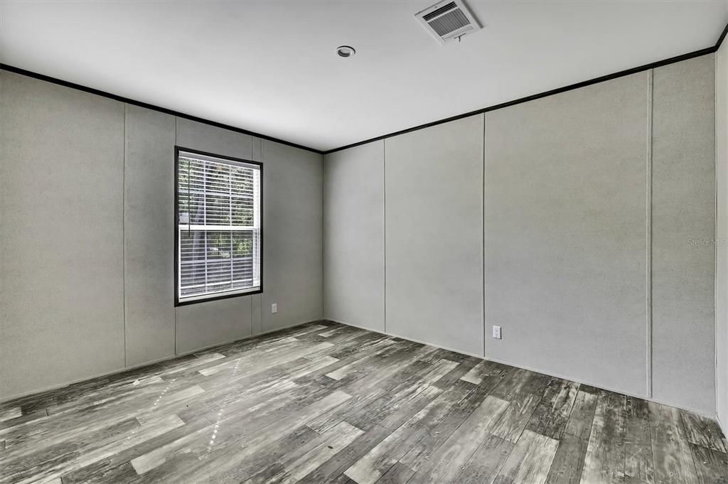 合同活跃: $219,900 (3 贝兹, 2 浴室, 1620 平方英尺)