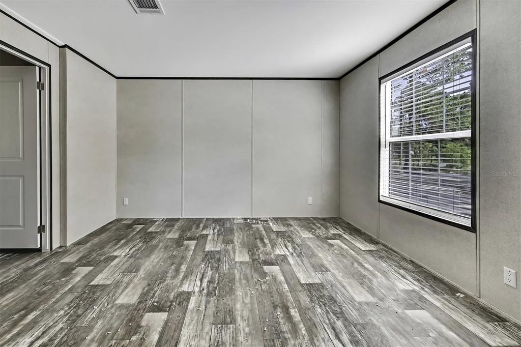 合同活跃: $219,900 (3 贝兹, 2 浴室, 1620 平方英尺)