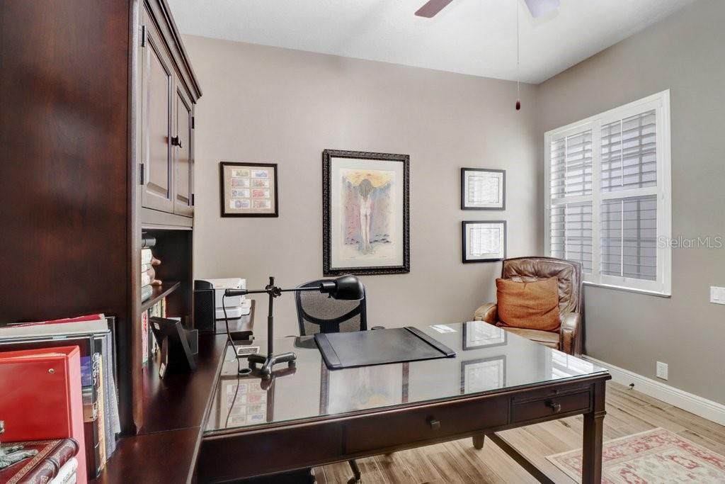 Под контрактом: $750,000 (3 спален, 2 ванн, 2202 Квадратных фут)