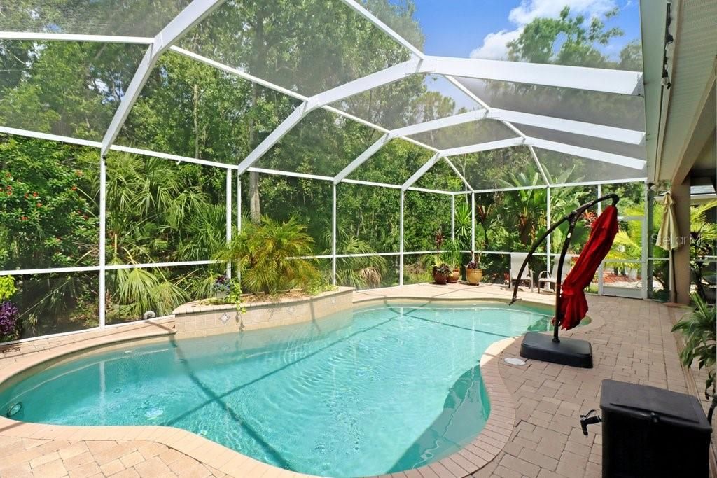 Под контрактом: $750,000 (3 спален, 2 ванн, 2202 Квадратных фут)