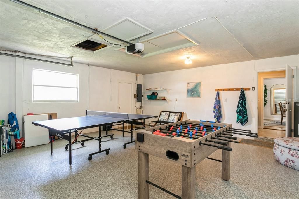 合同活跃: $679,900 (3 贝兹, 2 浴室, 1788 平方英尺)