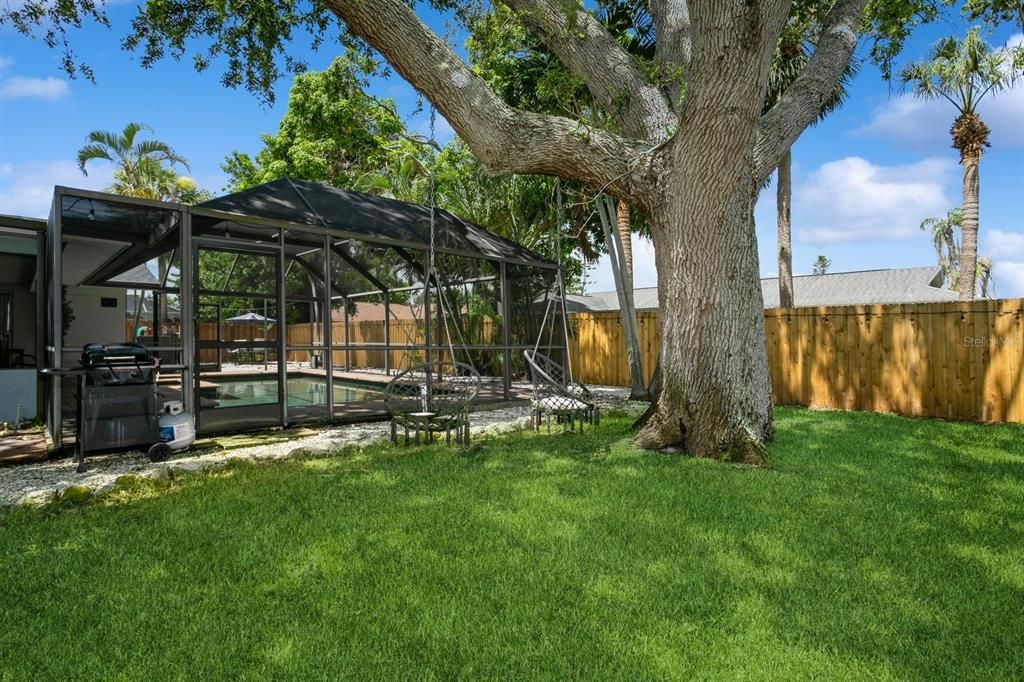 合同活跃: $679,900 (3 贝兹, 2 浴室, 1788 平方英尺)