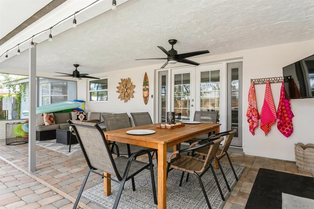 合同活跃: $679,900 (3 贝兹, 2 浴室, 1788 平方英尺)