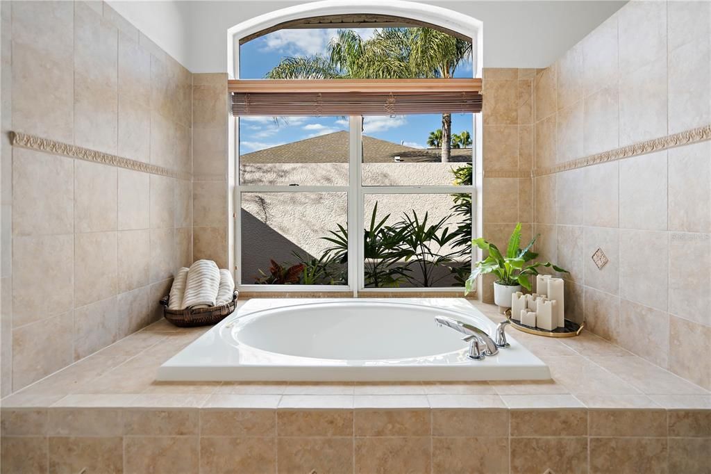 En Venta: $799,000 (4 camas, 4 baños, 3569 Pies cuadrados)