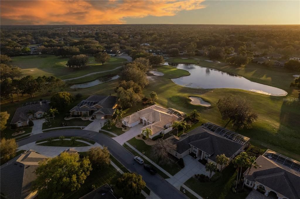 En Venta: $799,000 (4 camas, 4 baños, 3569 Pies cuadrados)