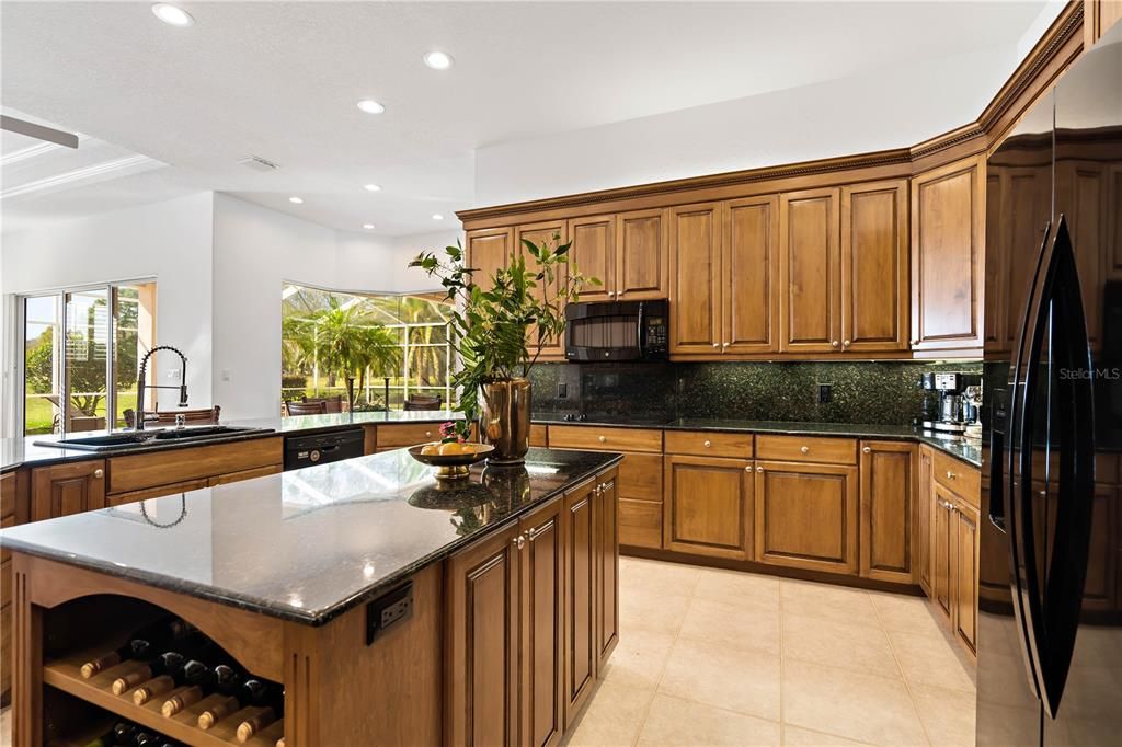 En Venta: $799,000 (4 camas, 4 baños, 3569 Pies cuadrados)