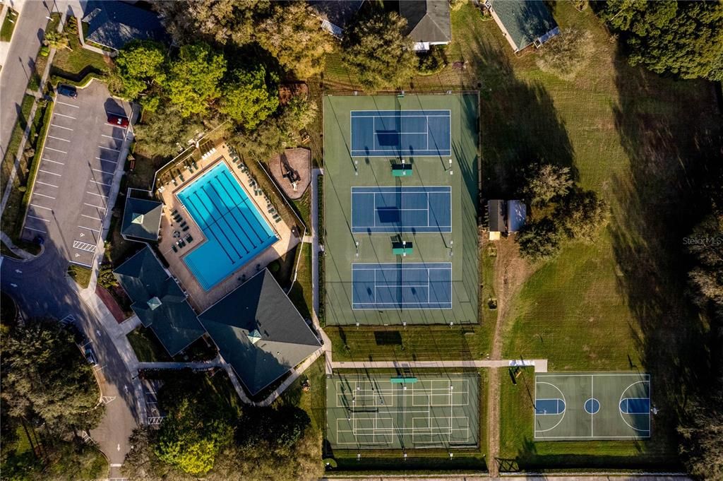 En Venta: $799,000 (4 camas, 4 baños, 3569 Pies cuadrados)