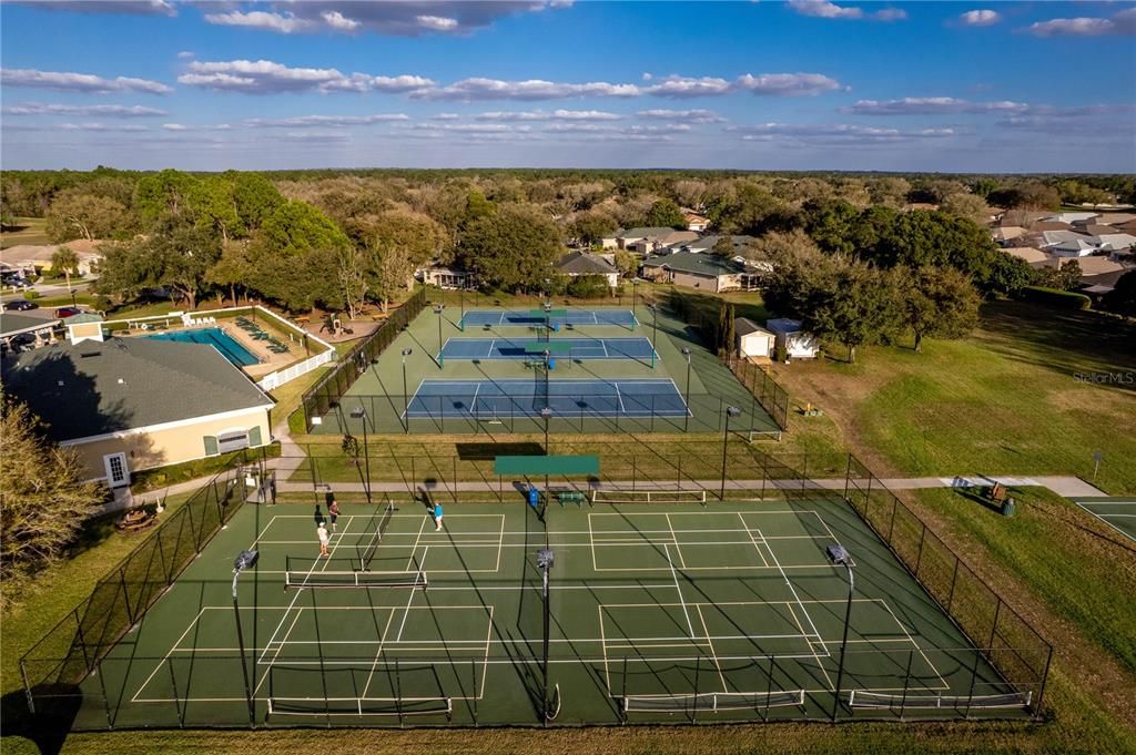 En Venta: $799,000 (4 camas, 4 baños, 3569 Pies cuadrados)