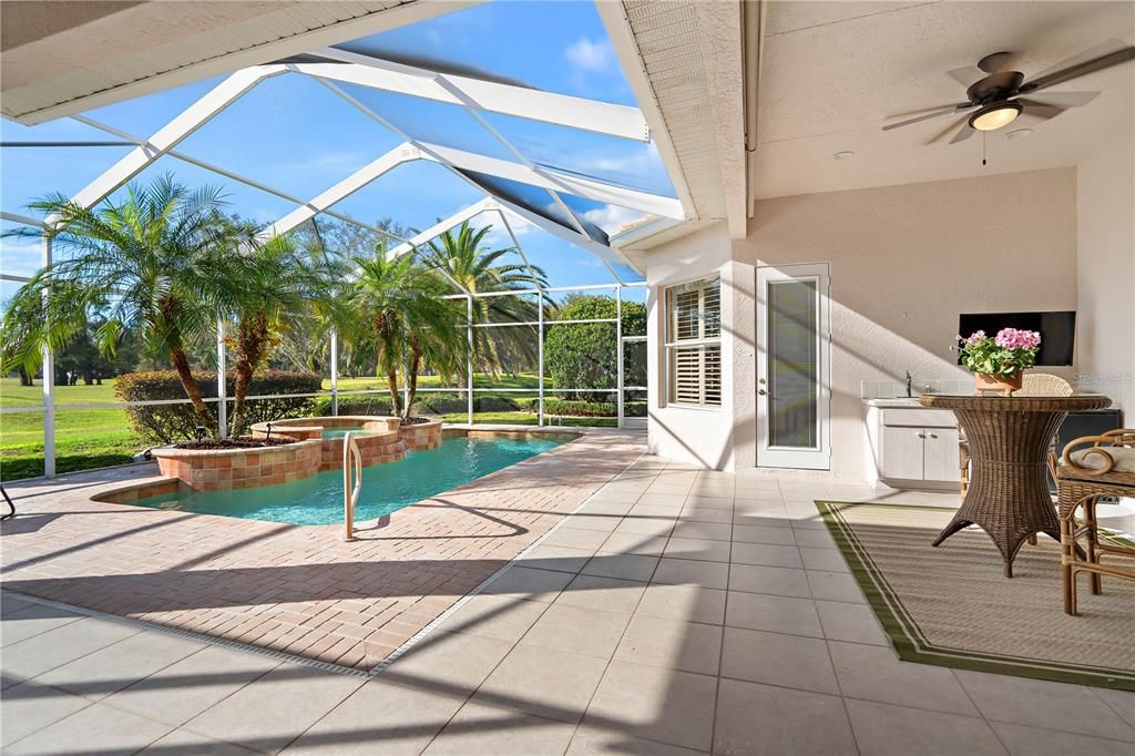 En Venta: $799,000 (4 camas, 4 baños, 3569 Pies cuadrados)