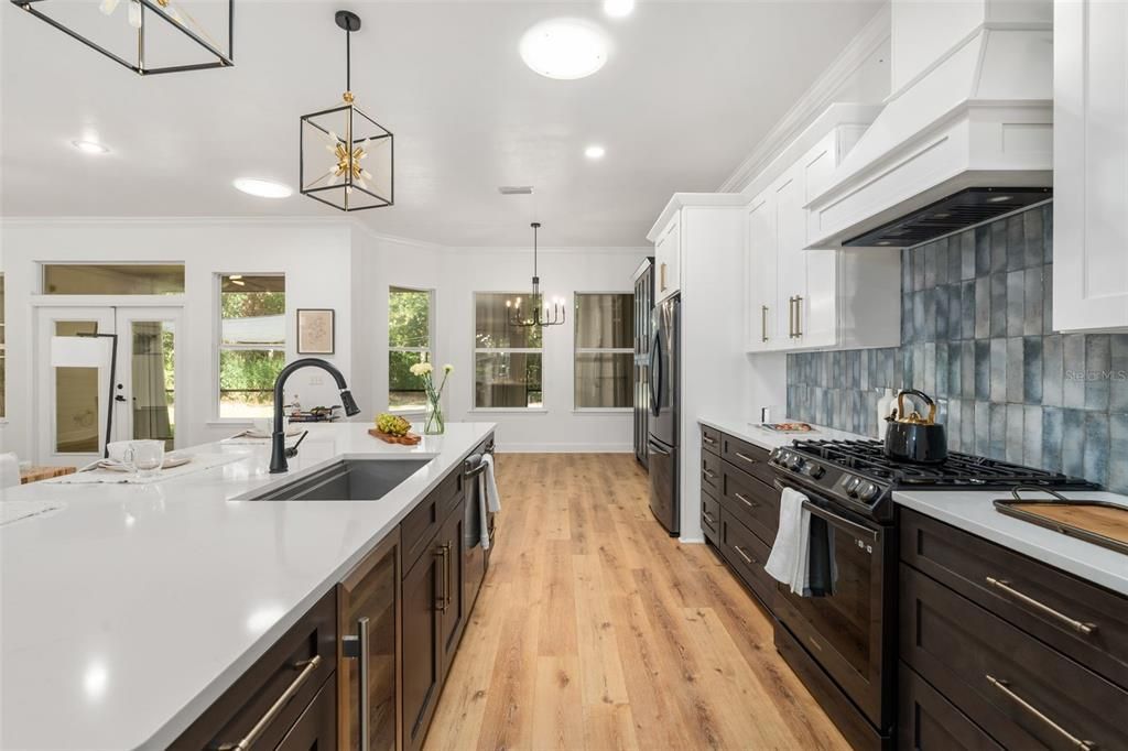 待售: $690,000 (4 贝兹, 3 浴室, 2963 平方英尺)