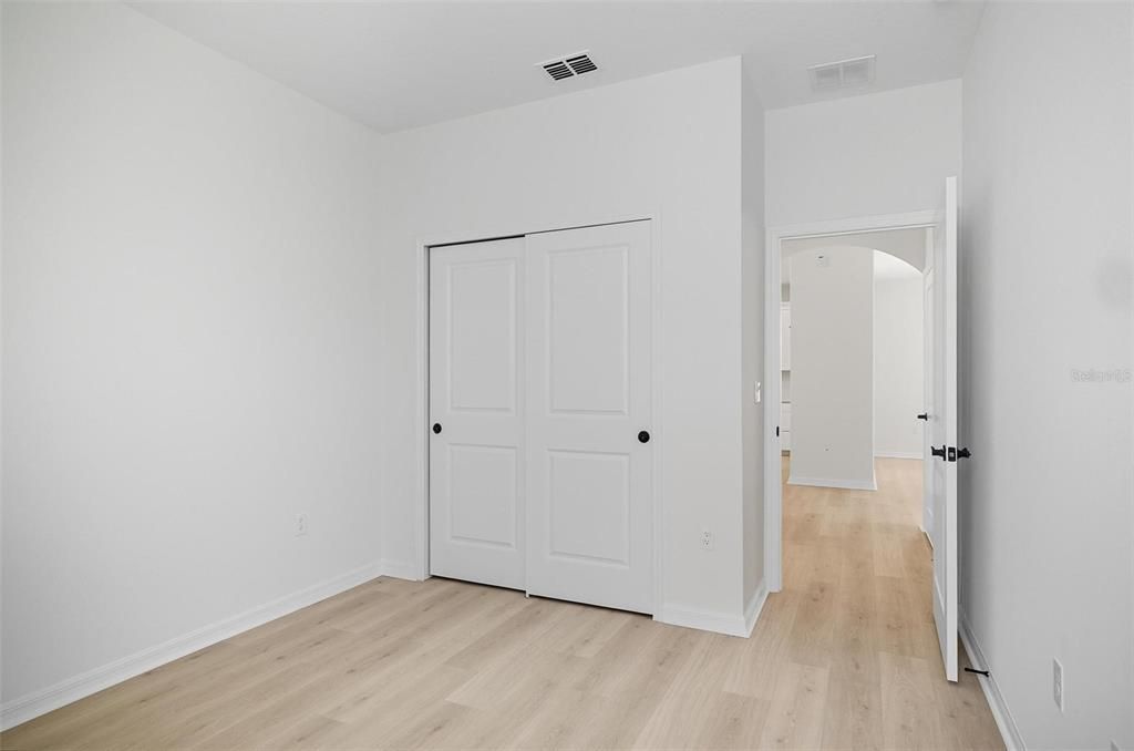 Под контрактом: $419,900 (3 спален, 2 ванн, 2034 Квадратных фут)