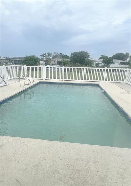 For Rent: $1,800 (4 beds, 2 baths, 1890 Square Feet)