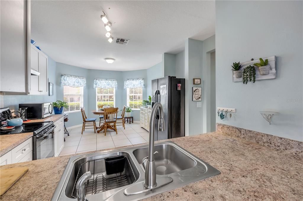 Active With Contract: $344,900 (3 beds, 2 baths, 1774 Square Feet)