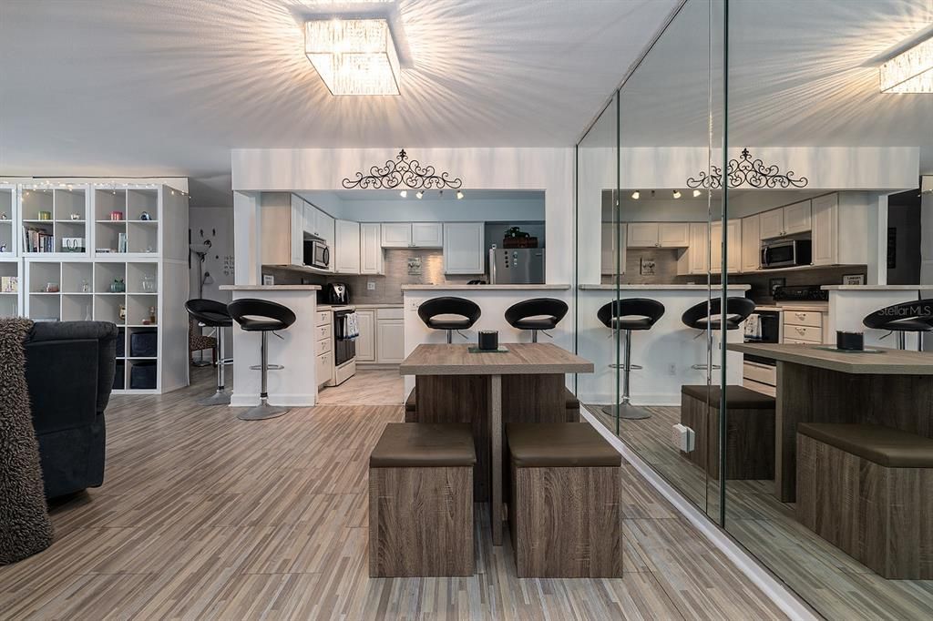 For Sale: $174,999 (1 beds, 1 baths, 796 Square Feet)