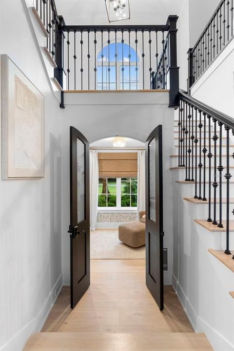 待售: $2,750,000 (5 贝兹, 5 浴室, 4800 平方英尺)