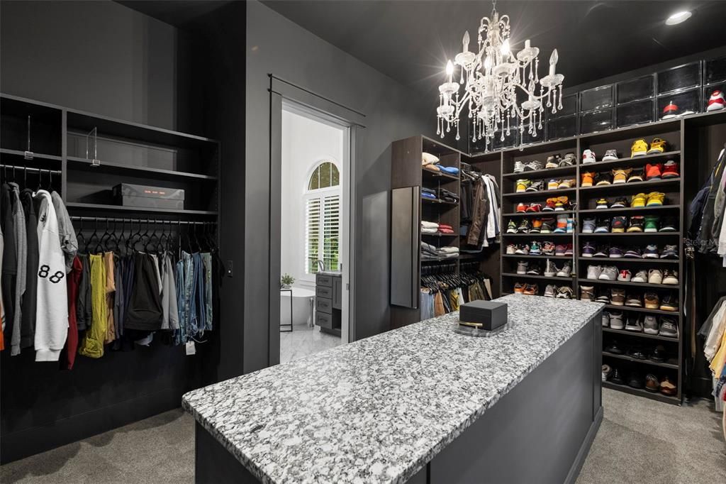 待售: $2,750,000 (5 贝兹, 5 浴室, 4800 平方英尺)