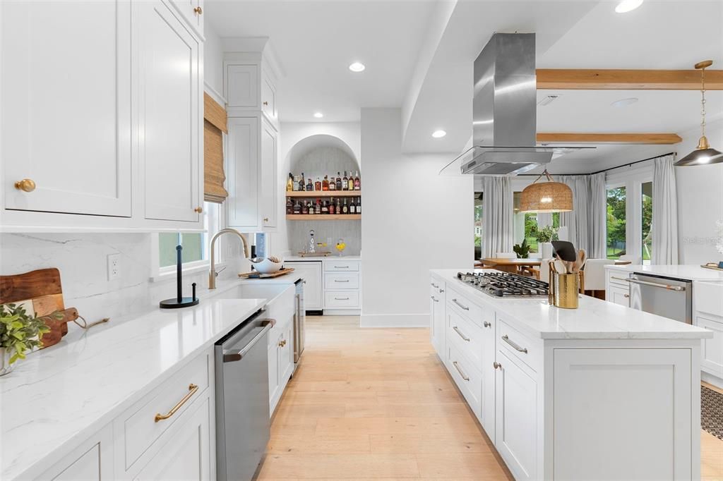 待售: $2,750,000 (5 贝兹, 5 浴室, 4800 平方英尺)