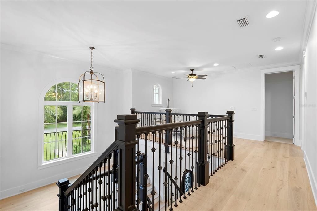 待售: $2,750,000 (5 贝兹, 5 浴室, 4800 平方英尺)