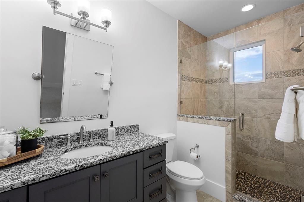 待售: $2,750,000 (5 贝兹, 5 浴室, 4800 平方英尺)