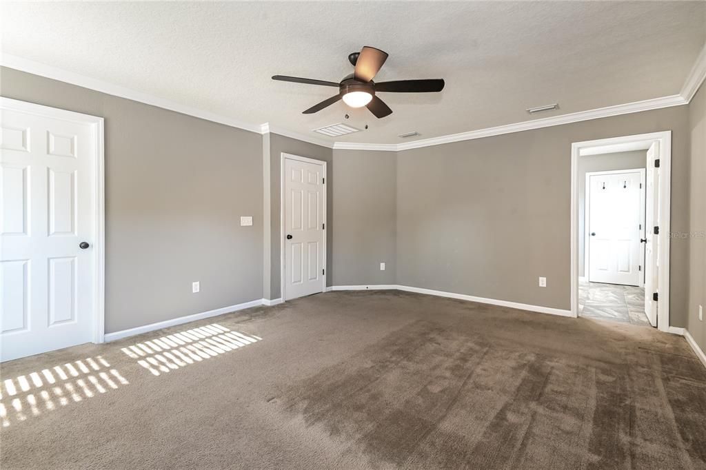 На продажу: $419,000 (4 спален, 2 ванн, 1997 Квадратных фут)