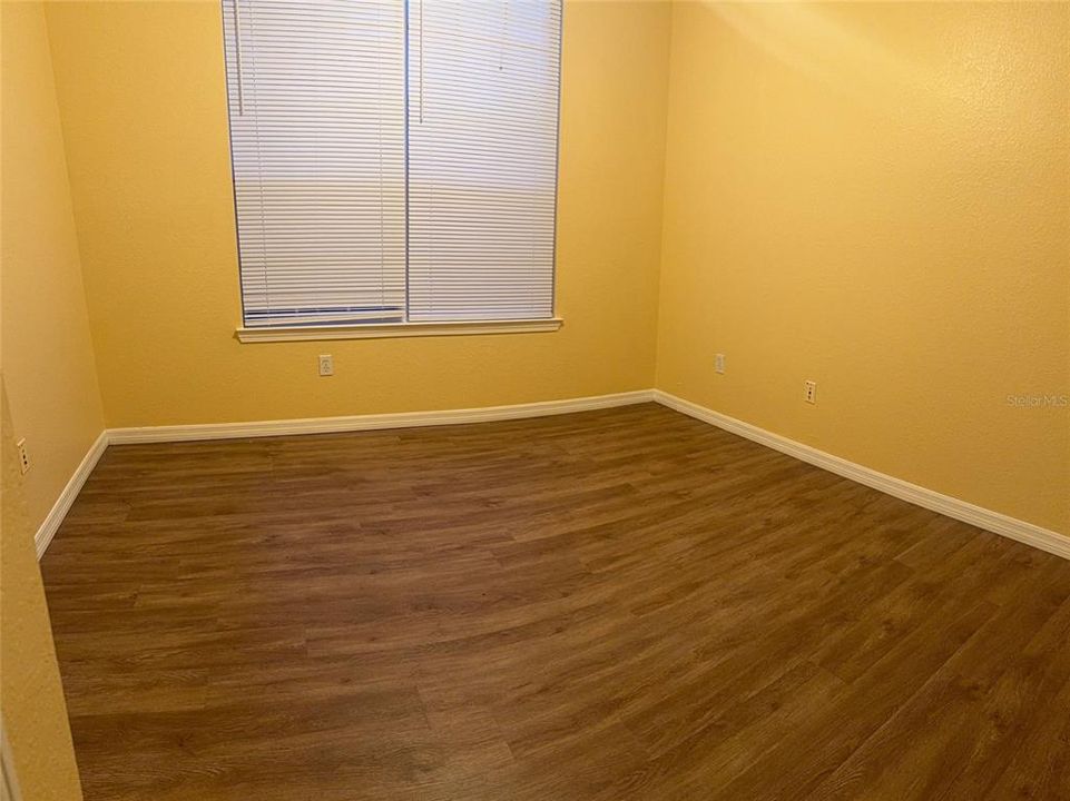 For Sale: $205,000 (2 beds, 2 baths, 1032 Square Feet)