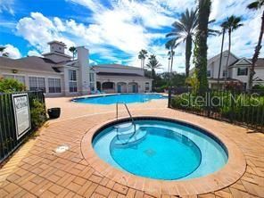 For Sale: $205,000 (2 beds, 2 baths, 1032 Square Feet)