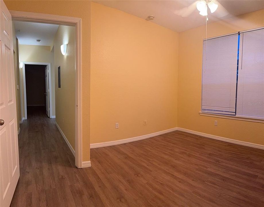 For Sale: $205,000 (2 beds, 2 baths, 1032 Square Feet)