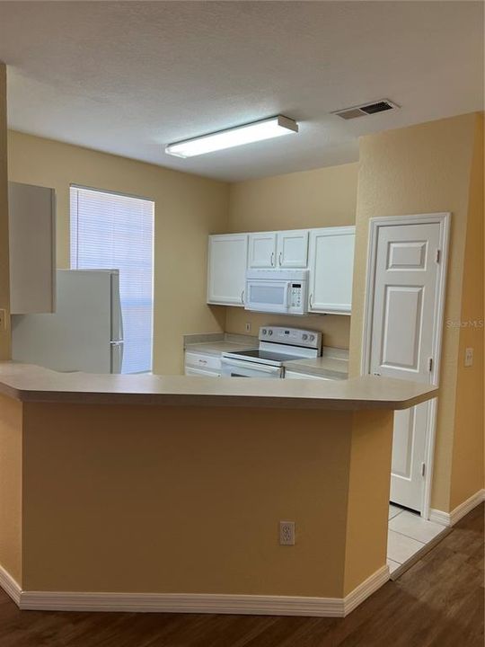 For Sale: $205,000 (2 beds, 2 baths, 1032 Square Feet)