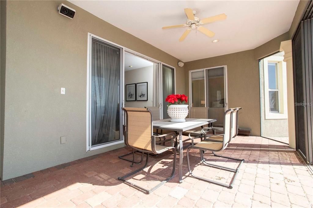 For Rent: $9,100 (5 beds, 4 baths, 6135 Square Feet)