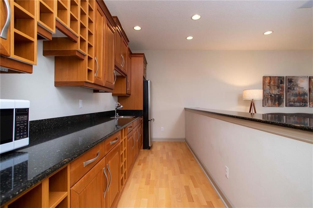 For Rent: $9,100 (5 beds, 4 baths, 6135 Square Feet)