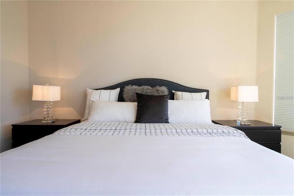 For Rent: $9,100 (5 beds, 4 baths, 6135 Square Feet)