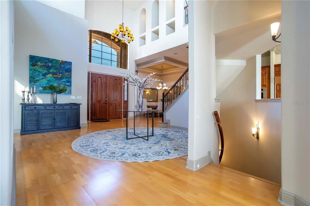 For Rent: $9,100 (5 beds, 4 baths, 6135 Square Feet)