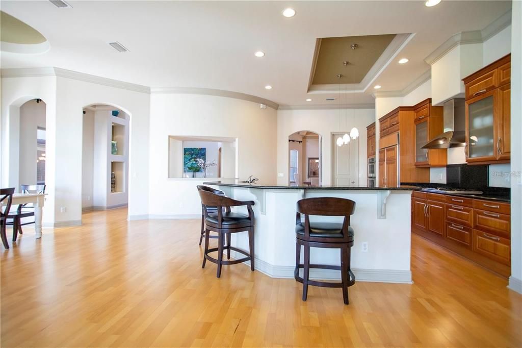 For Rent: $9,100 (5 beds, 4 baths, 6135 Square Feet)