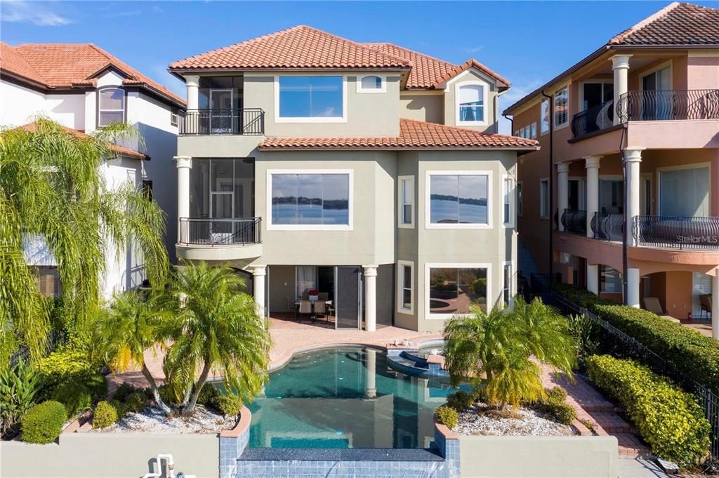 For Rent: $9,100 (5 beds, 4 baths, 6135 Square Feet)