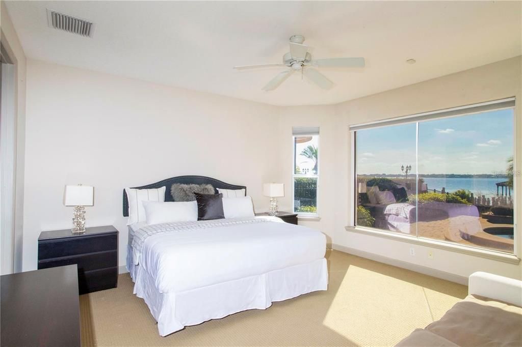 For Rent: $9,100 (5 beds, 4 baths, 6135 Square Feet)