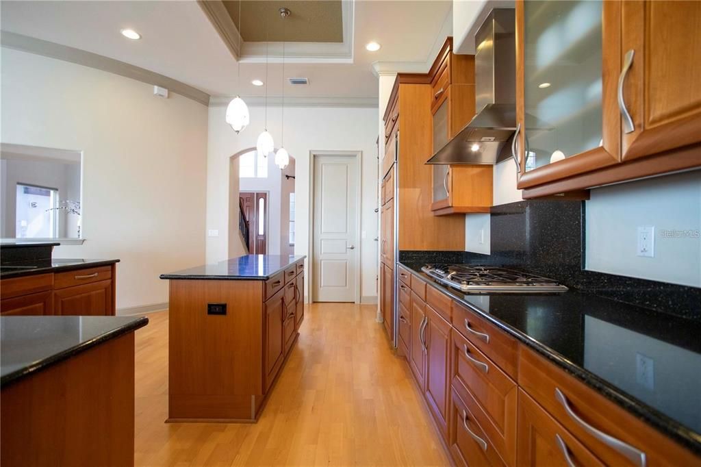 For Rent: $9,100 (5 beds, 4 baths, 6135 Square Feet)