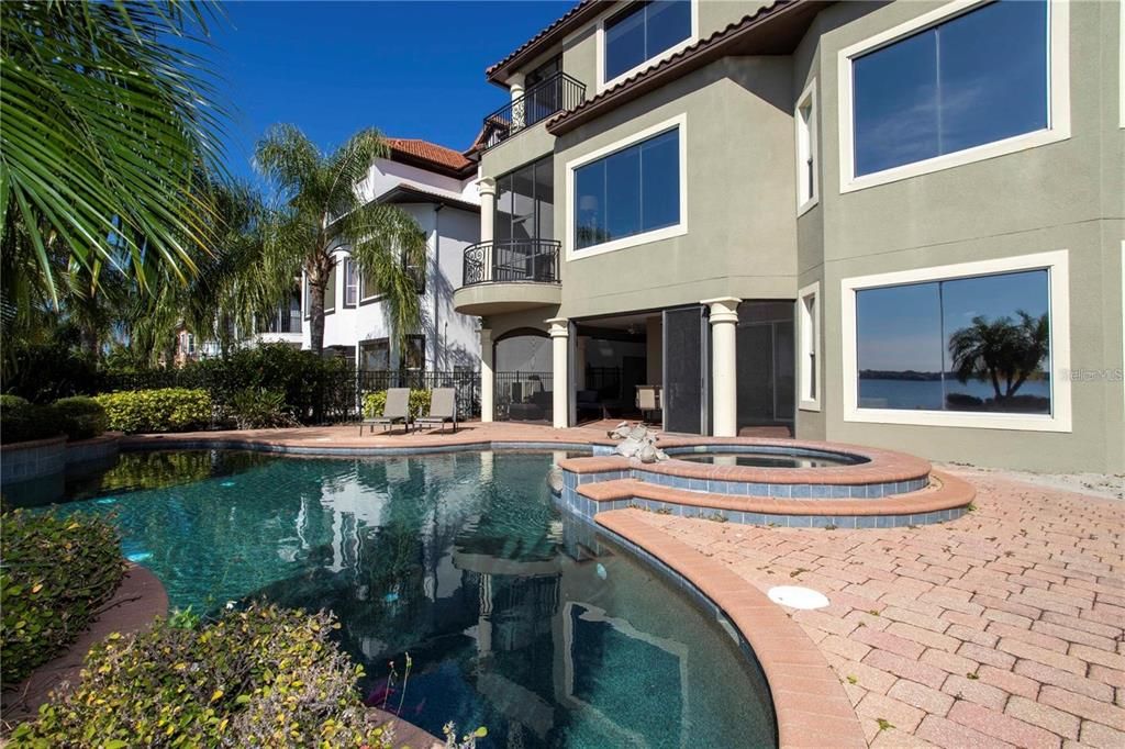 For Rent: $9,100 (5 beds, 4 baths, 6135 Square Feet)