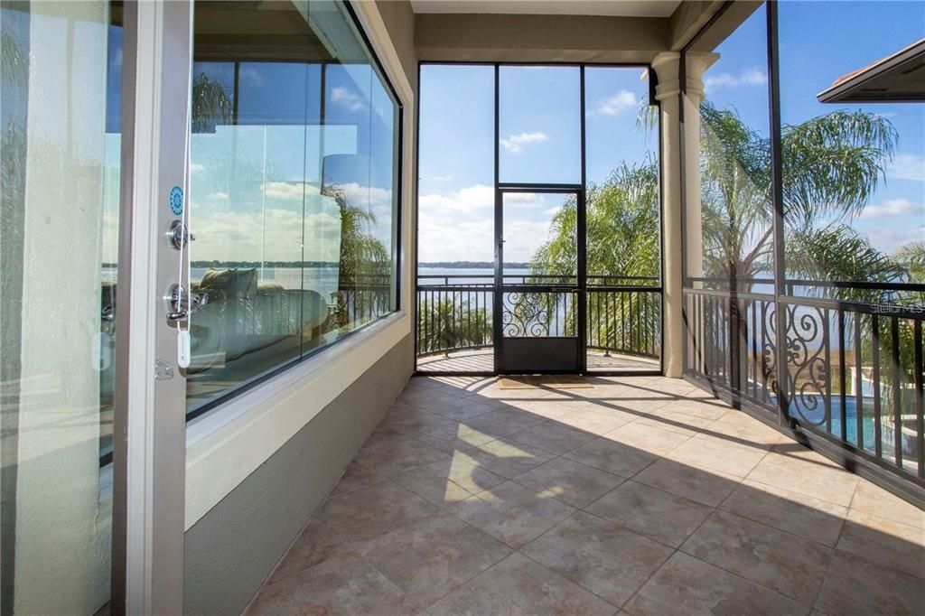 For Rent: $9,100 (5 beds, 4 baths, 6135 Square Feet)