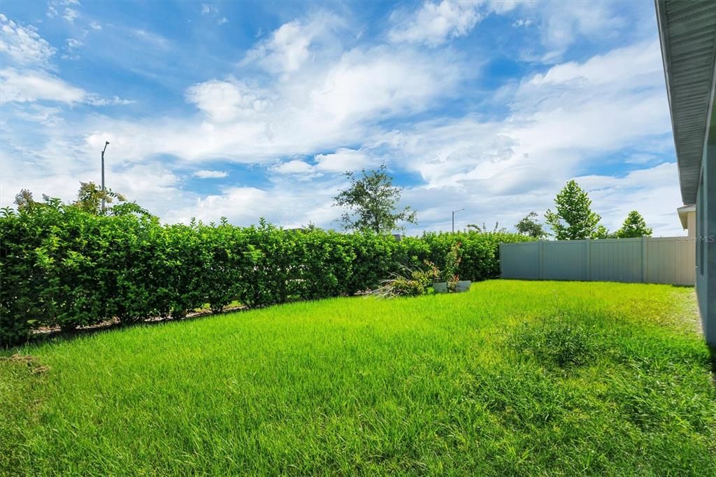 На продажу: $270,000 (4 спален, 2 ванн, 1851 Квадратных фут)