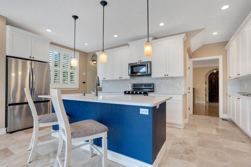 For Sale: $765,000 (3 beds, 2 baths, 2944 Square Feet)