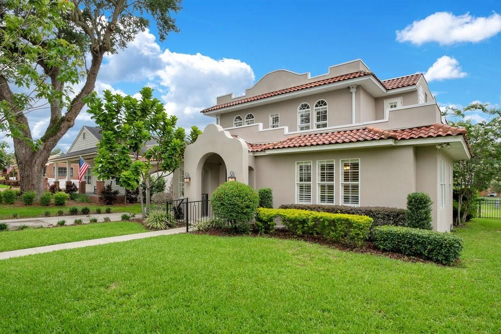 For Sale: $765,000 (3 beds, 2 baths, 2944 Square Feet)