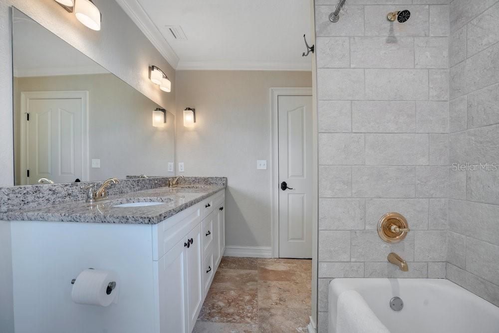 For Sale: $765,000 (3 beds, 2 baths, 2944 Square Feet)