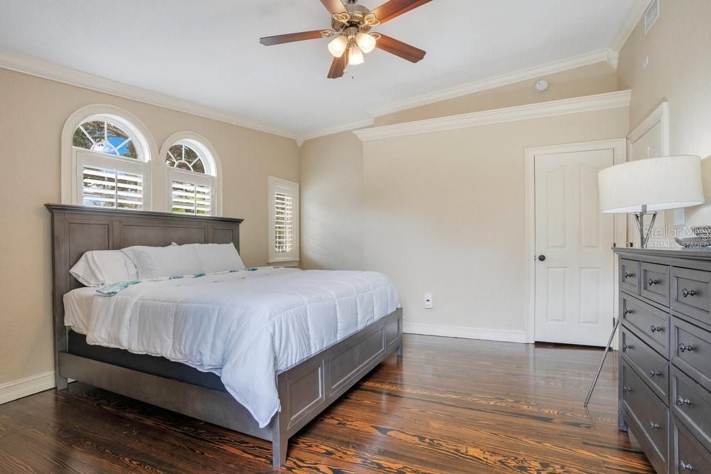 For Sale: $765,000 (3 beds, 2 baths, 2944 Square Feet)